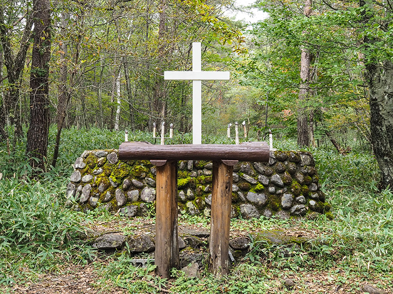 清里高原キャンプ場内にある十字架の写真