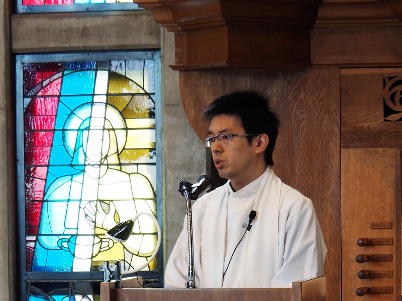 塚田司祭の説教の写真